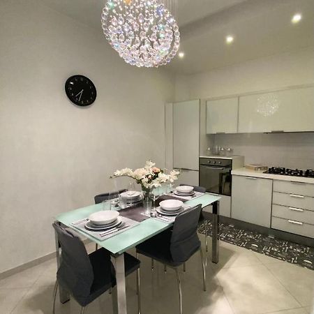 Casavacanza Carme' เนเปิลส์ ภายนอก รูปภาพ