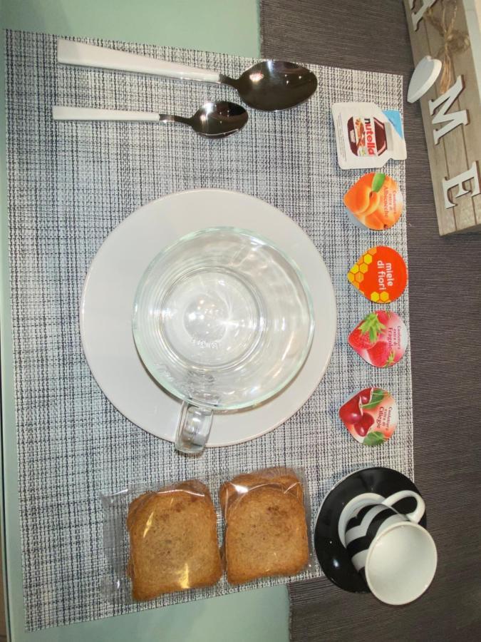 Casavacanza Carme' เนเปิลส์ ภายนอก รูปภาพ